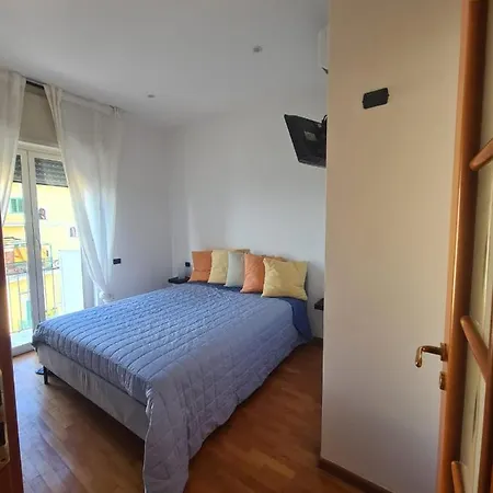 La Finestra Sul Golfo 아파트 *